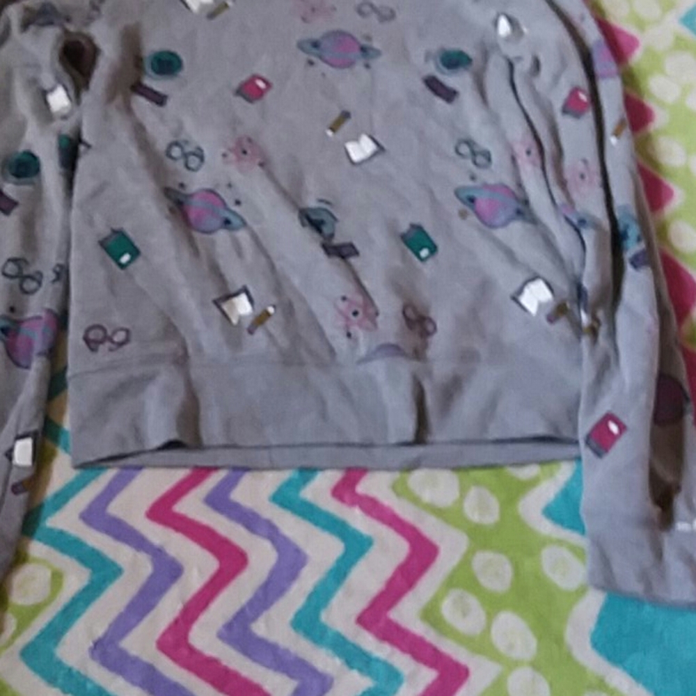 Sweater - Picture 2 of 3